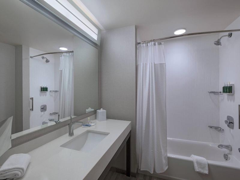 Courtyard by Marriott St. Louis Brentwood image