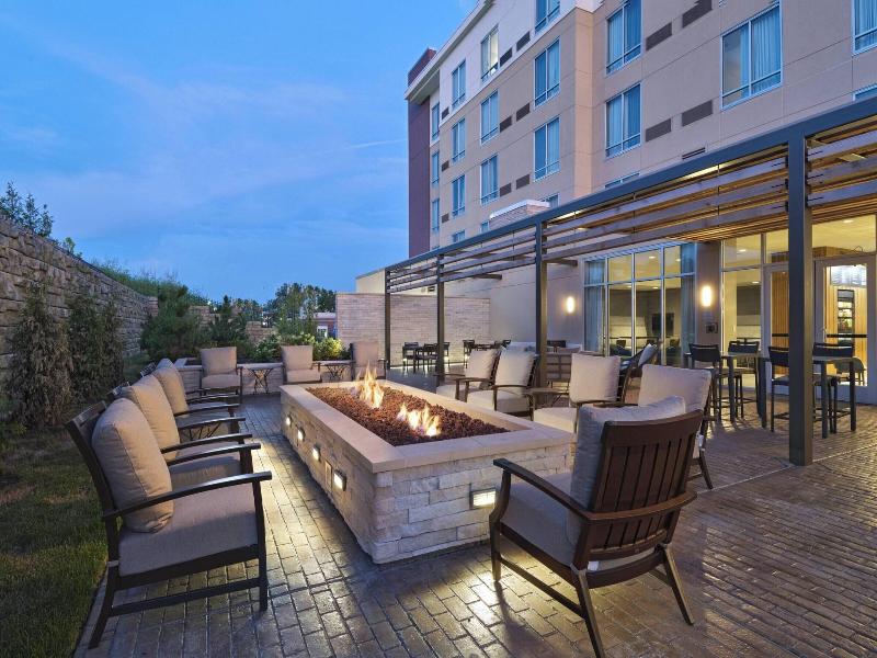 Courtyard by Marriott St. Louis Brentwood image