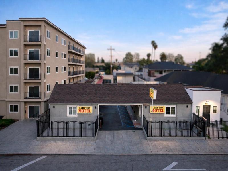 Carlton Motel image