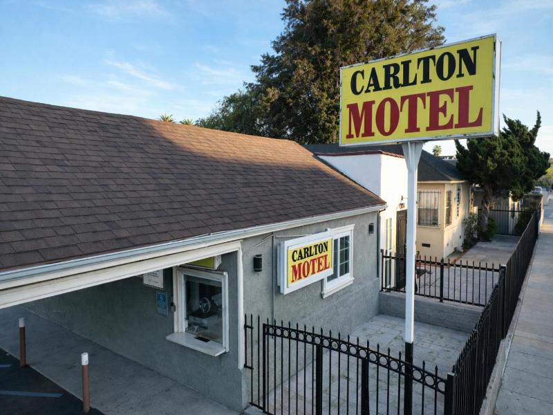 Carlton Motel image