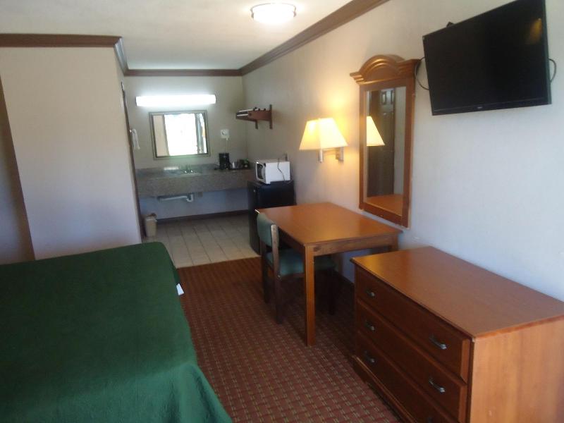 Economy Inn