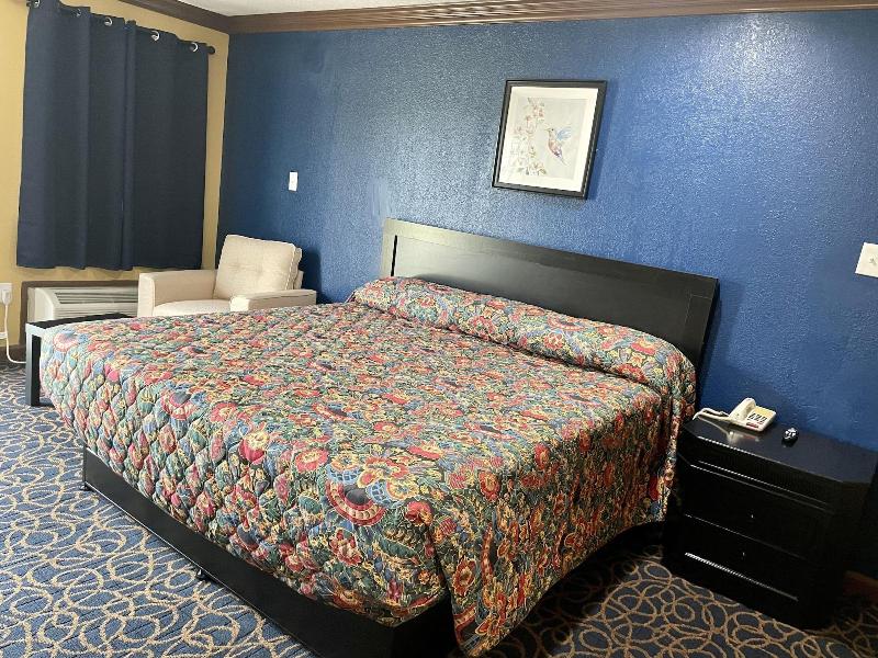 Economy Inn — photo 15