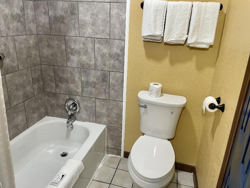 Economy Inn — photo 12