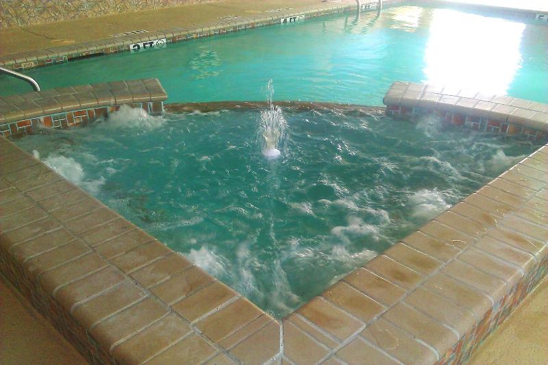 Three Rivers Inn & Suites