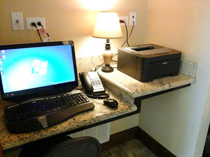 Three Rivers Inn & Suites
