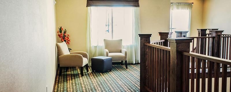 Three Rivers Inn & Suites