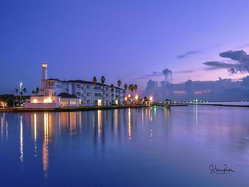 Lighthouse Inn At Aransas Bay