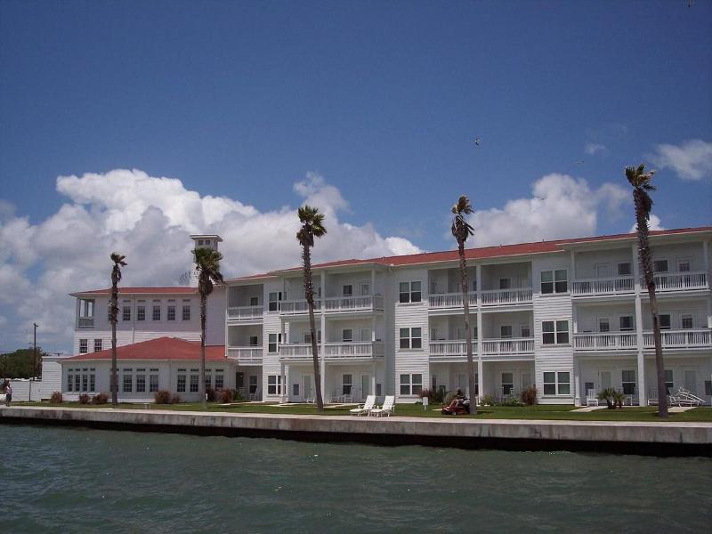 Lighthouse Inn At Aransas Bay