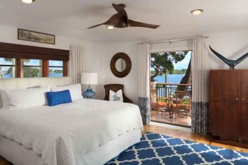 Black Dolphin Inn image