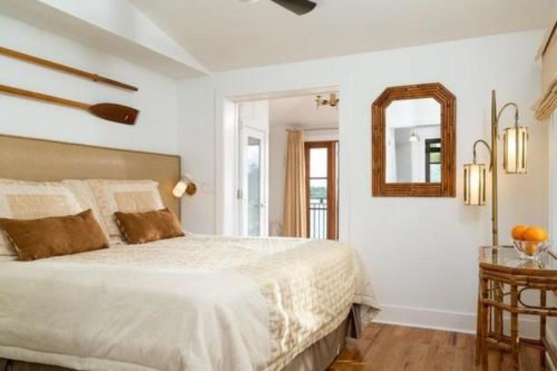 Black Dolphin Inn image