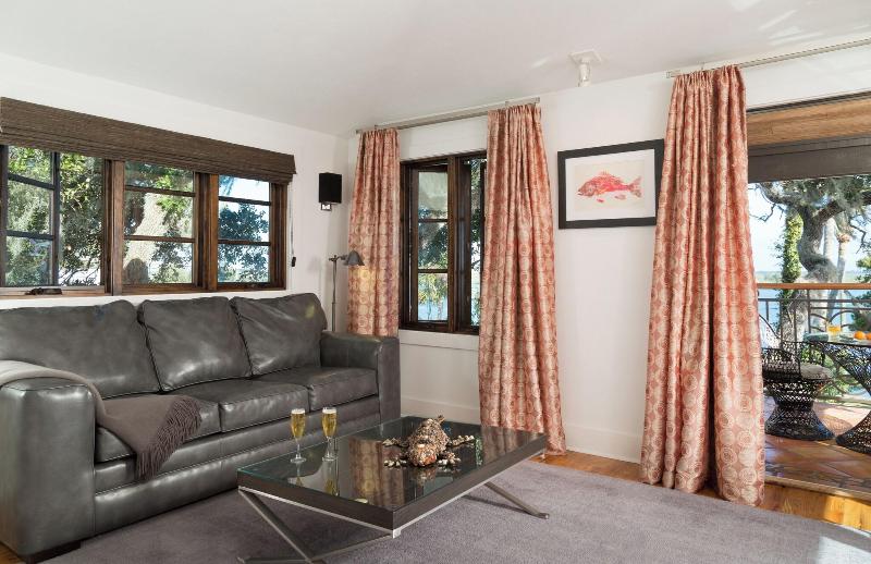 Black Dolphin Inn image