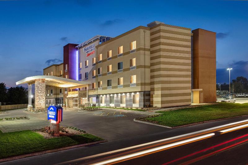Fairfield Inn & Suites by Marriott Lincoln Crete image
