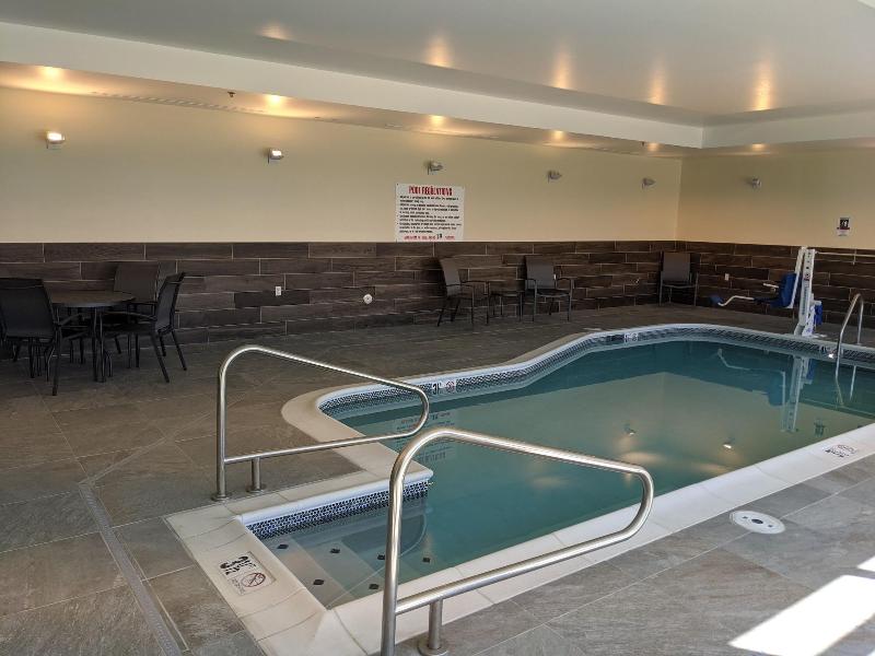 Fairfield Inn & Suites by Marriott Lincoln Crete image