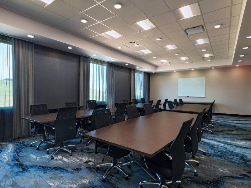 Fairfield Inn & Suites by Marriott Lincoln Crete