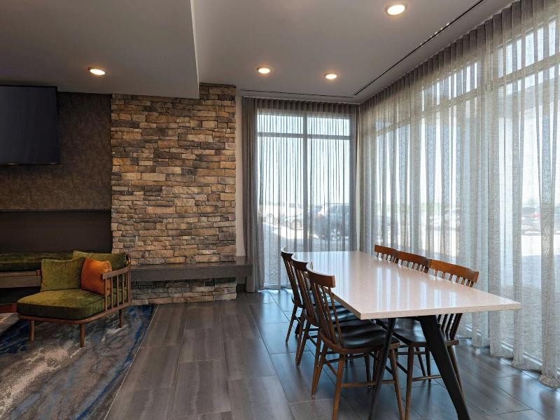 Fairfield Inn & Suites by Marriott Lincoln Crete