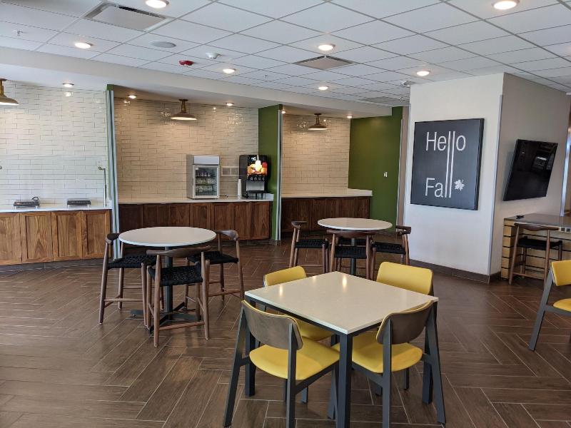 Fairfield Inn & Suites by Marriott Lincoln Crete image