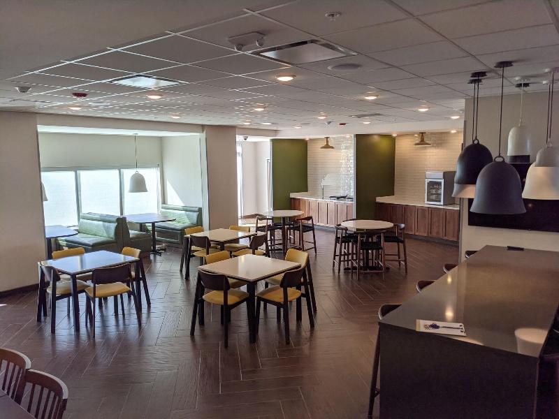Fairfield Inn & Suites by Marriott Lincoln Crete image