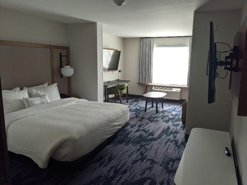 Fairfield Inn & Suites by Marriott Lincoln Crete image