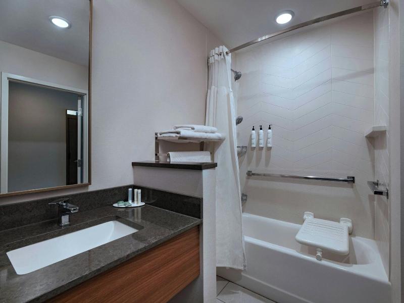 Fairfield Inn & Suites by Marriott Lincoln Crete image