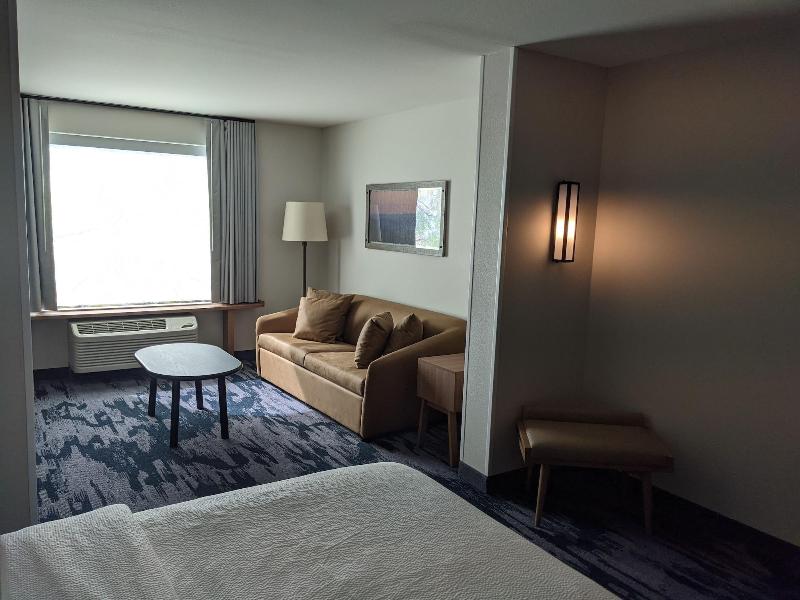 Fairfield Inn & Suites by Marriott Lincoln Crete image