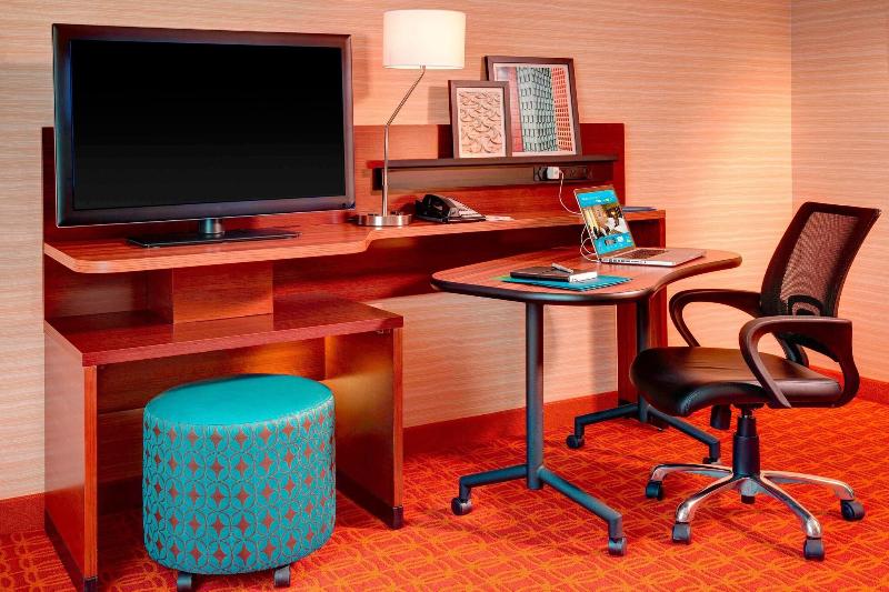 Fairfield Inn & Suites by Marriott Lincoln Crete image