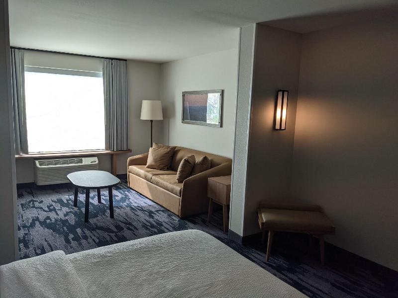 Fairfield Inn & Suites by Marriott Lincoln Crete image