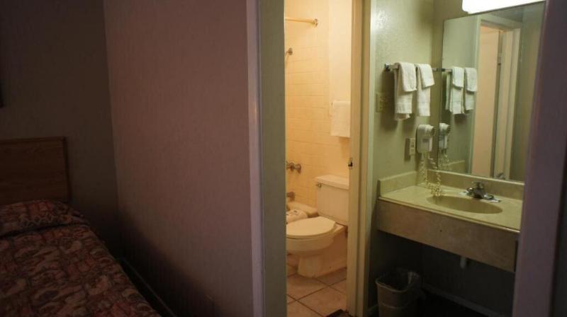 Executive Inn & Suites image