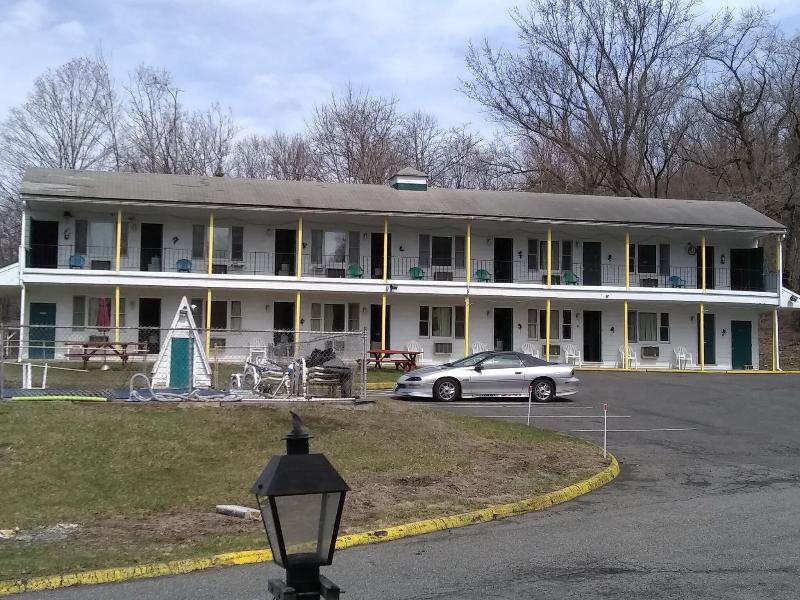 Green Valley Motel image