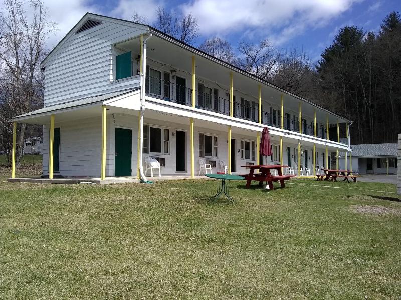 Green Valley Motel image
