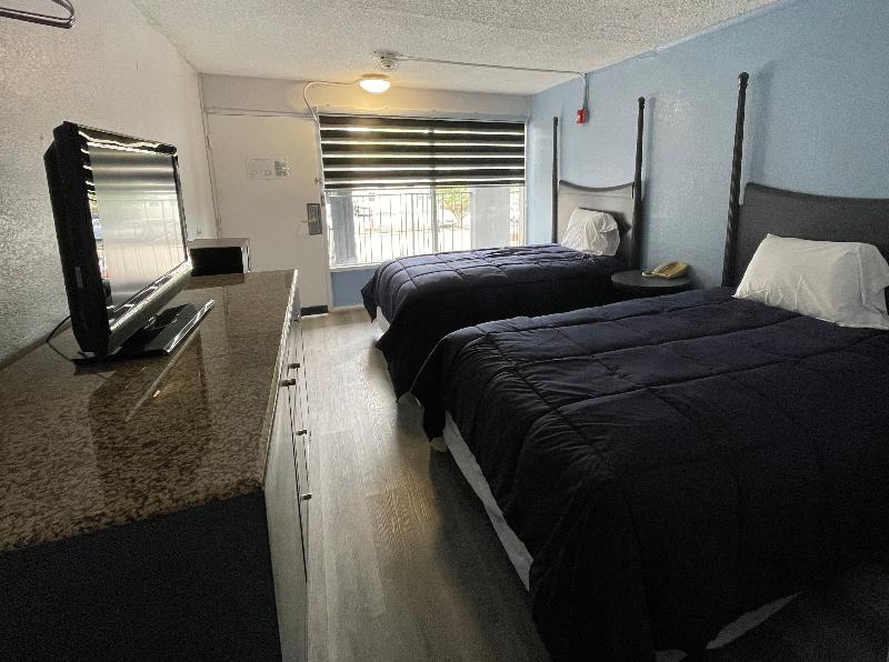 Budgetel Inn & Suites 5
