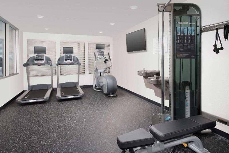 Woodspring Suites Seattle Redmond image
