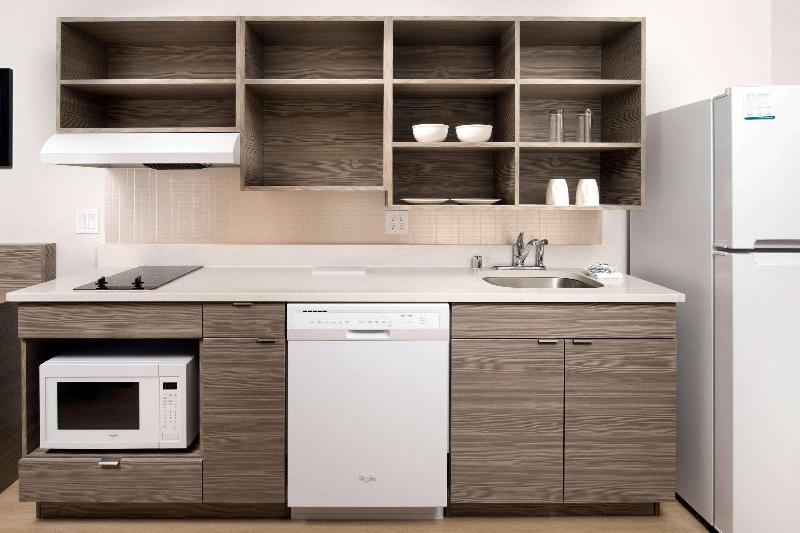 Woodspring Suites Seattle Redmond image