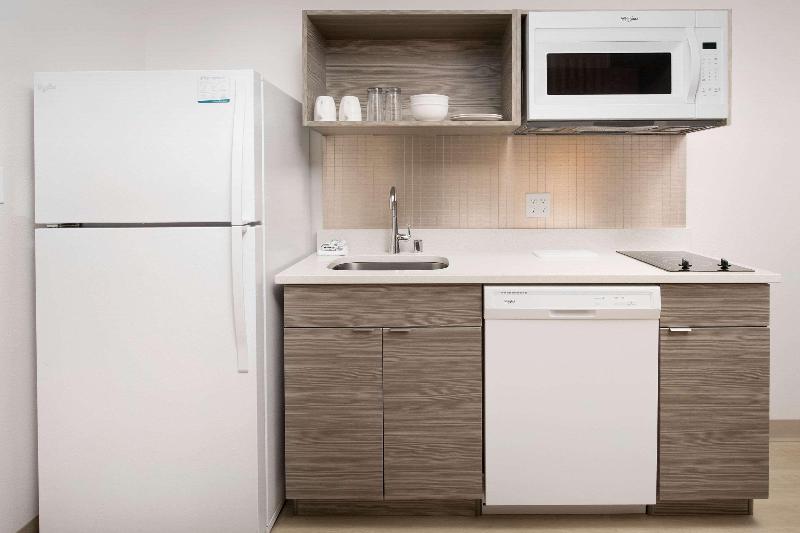 Woodspring Suites Seattle Redmond image