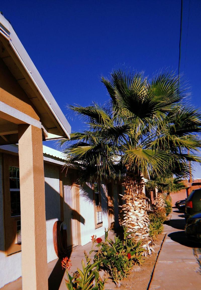 Desert Inn — general view