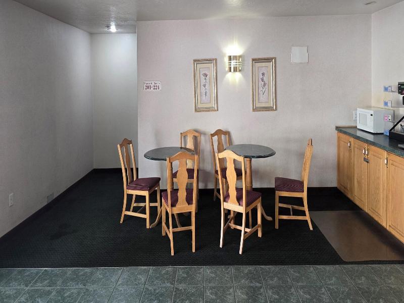 Economy Inn