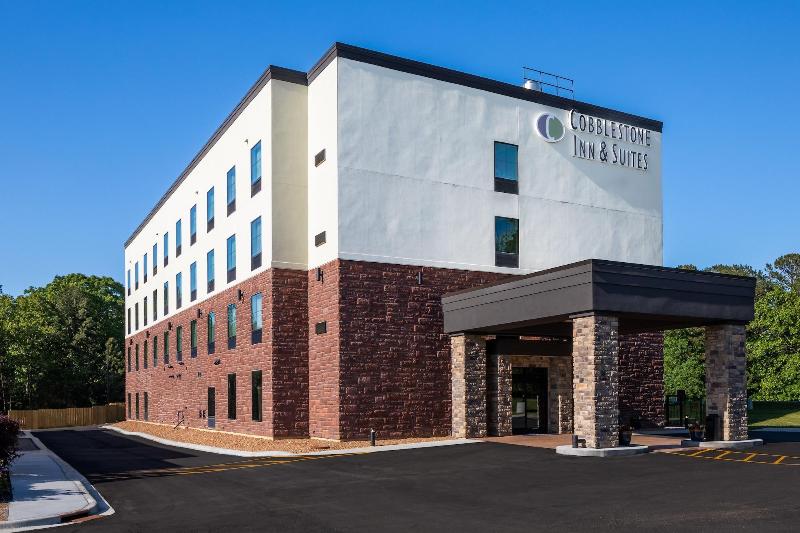Cobblestone Inn & Suites - Fairfield Bay image