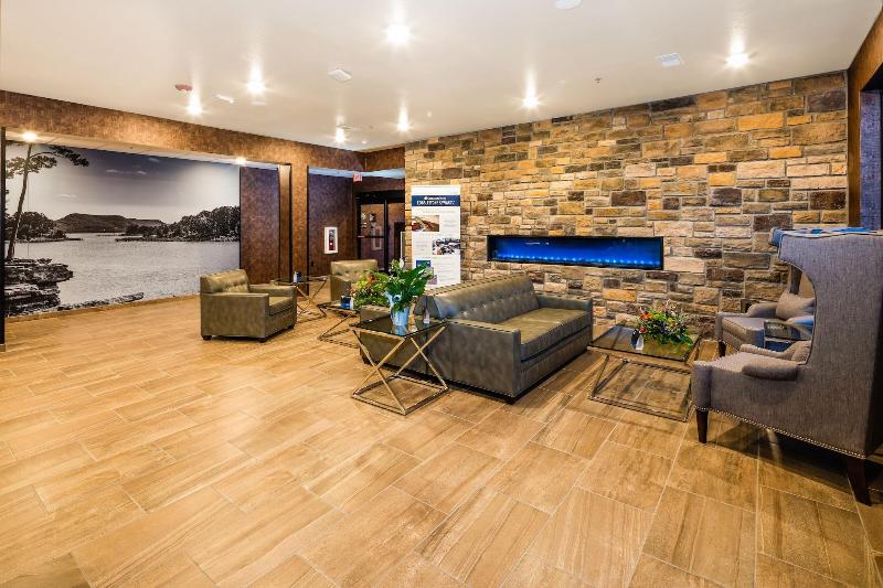 Cobblestone Inn & Suites - Fairfield Bay image