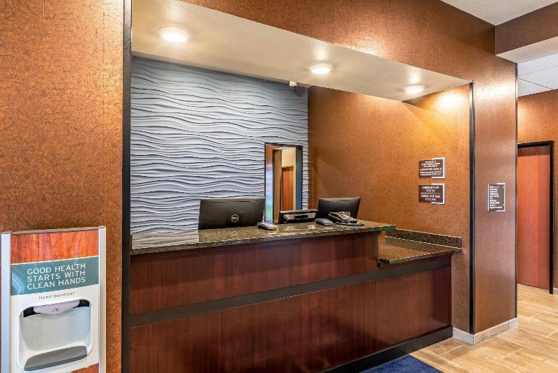 Cobblestone Inn & Suites - Fairfield Bay image