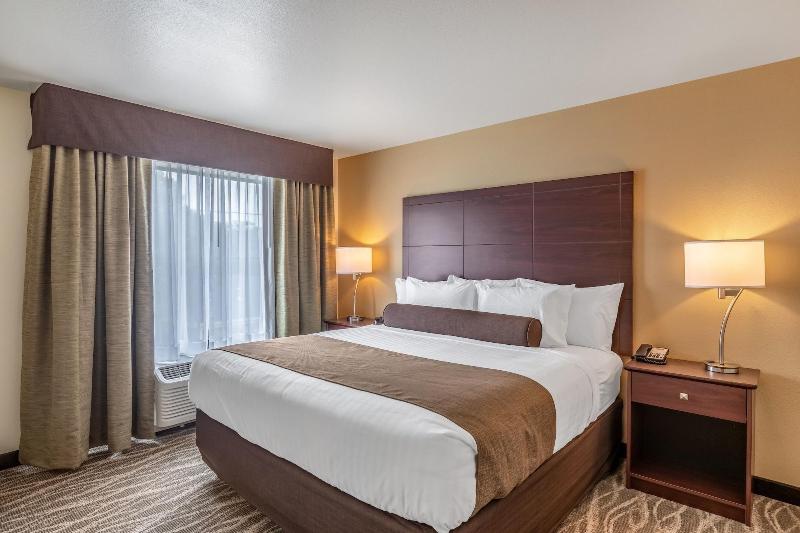 Cobblestone Inn & Suites - Fairfield Bay image