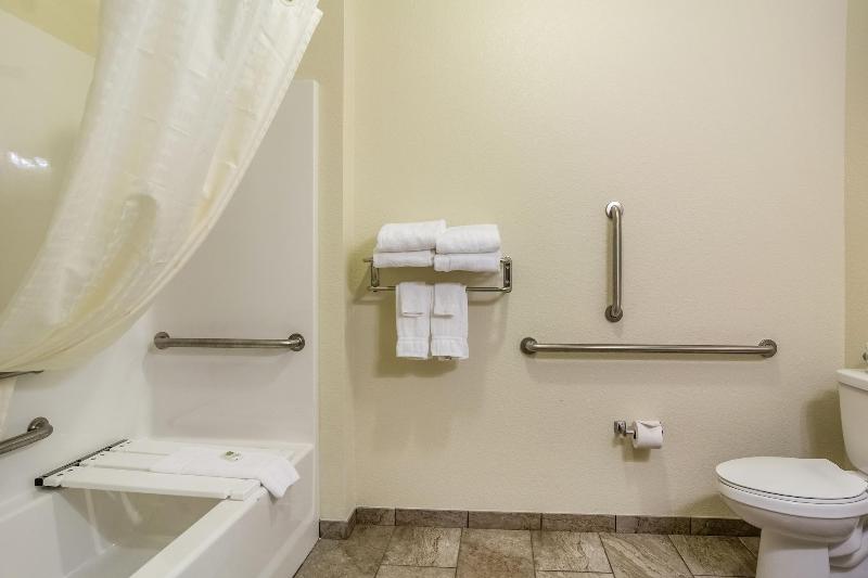 Cobblestone Inn & Suites - Fairfield Bay image