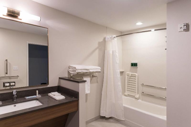 Fairfield Inn And Suites By Marriott Northfield image
