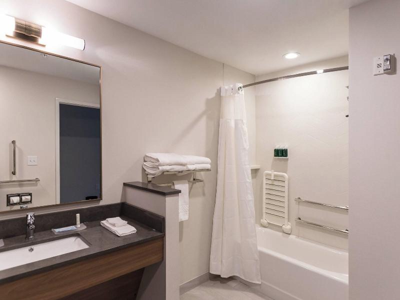 Fairfield Inn And Suites By Marriott Northfield image