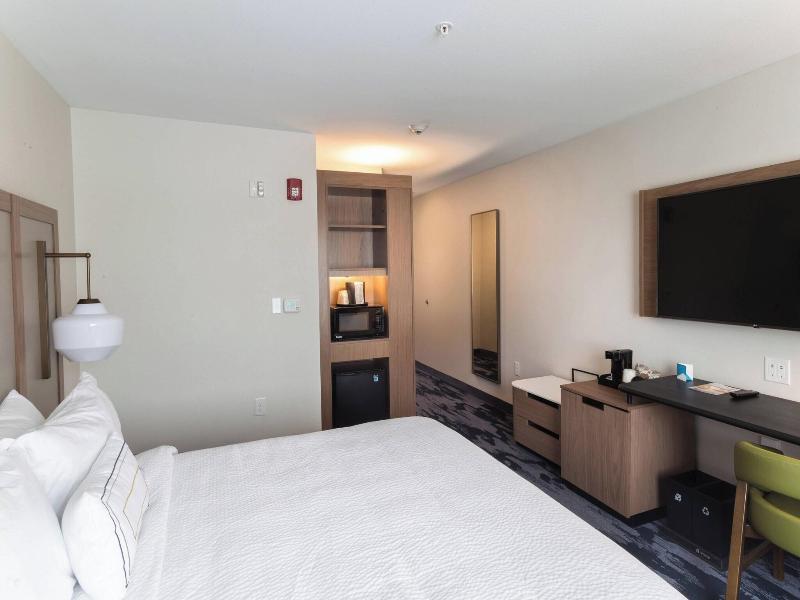 Fairfield Inn And Suites By Marriott Northfield image