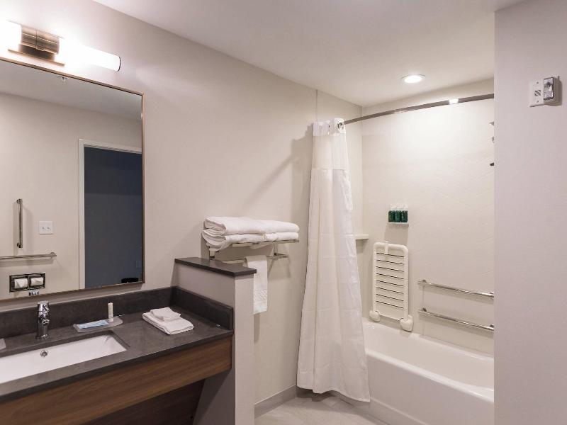 Fairfield Inn And Suites By Marriott Northfield image
