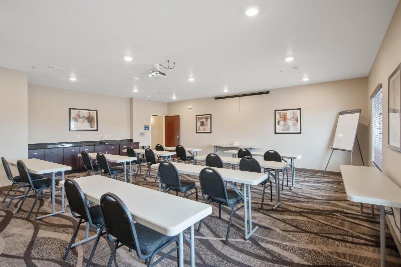 Cobblestone Hotel & Suites - Austin image