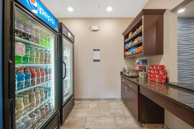 Cobblestone Hotel & Suites - Austin image
