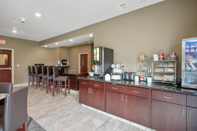 Cobblestone Hotel & Suites - Austin image