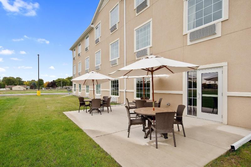 Cobblestone Hotel & Suites - Austin image