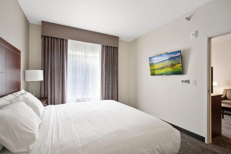 Cobblestone Hotel & Suites - Austin image