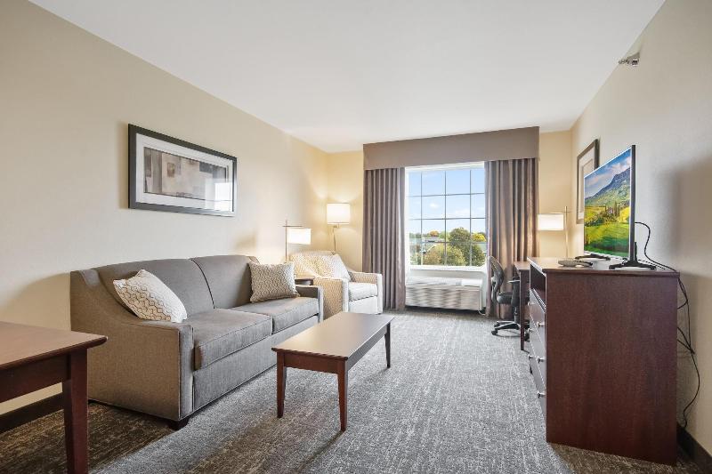Cobblestone Hotel & Suites - Austin image